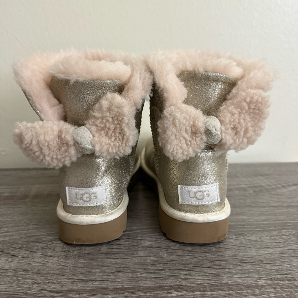 UGG Australia Women's Boot ARIELLE SPARKLE 1112090 Size‎ 5
